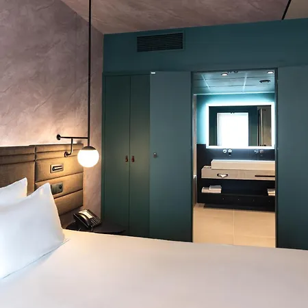 Novotel Wenceslas Square 4*