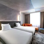 نوفوتيل وينسيسلاس سكوير 4* براغ
