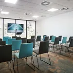 نوفوتيل وينسيسلاس سكوير