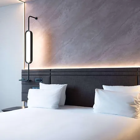 Hotel Novotel Wenceslas Square 4*