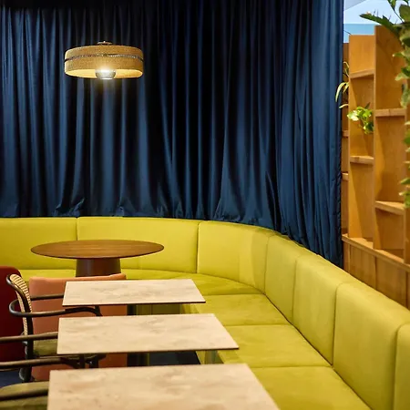 Hotel Novotel Wenceslas Square 4*